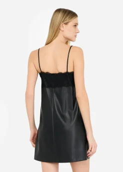 Abito con pizzo