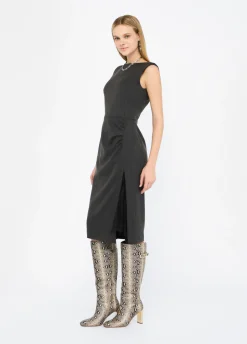 Abito gessato con pizzo