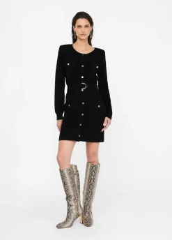 Abito in maglia con spalline imbottite