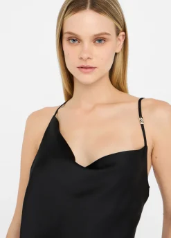 Abito lungo elegante in raso