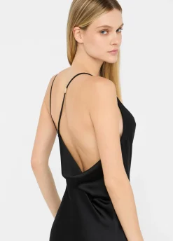 Abito lungo elegante in raso