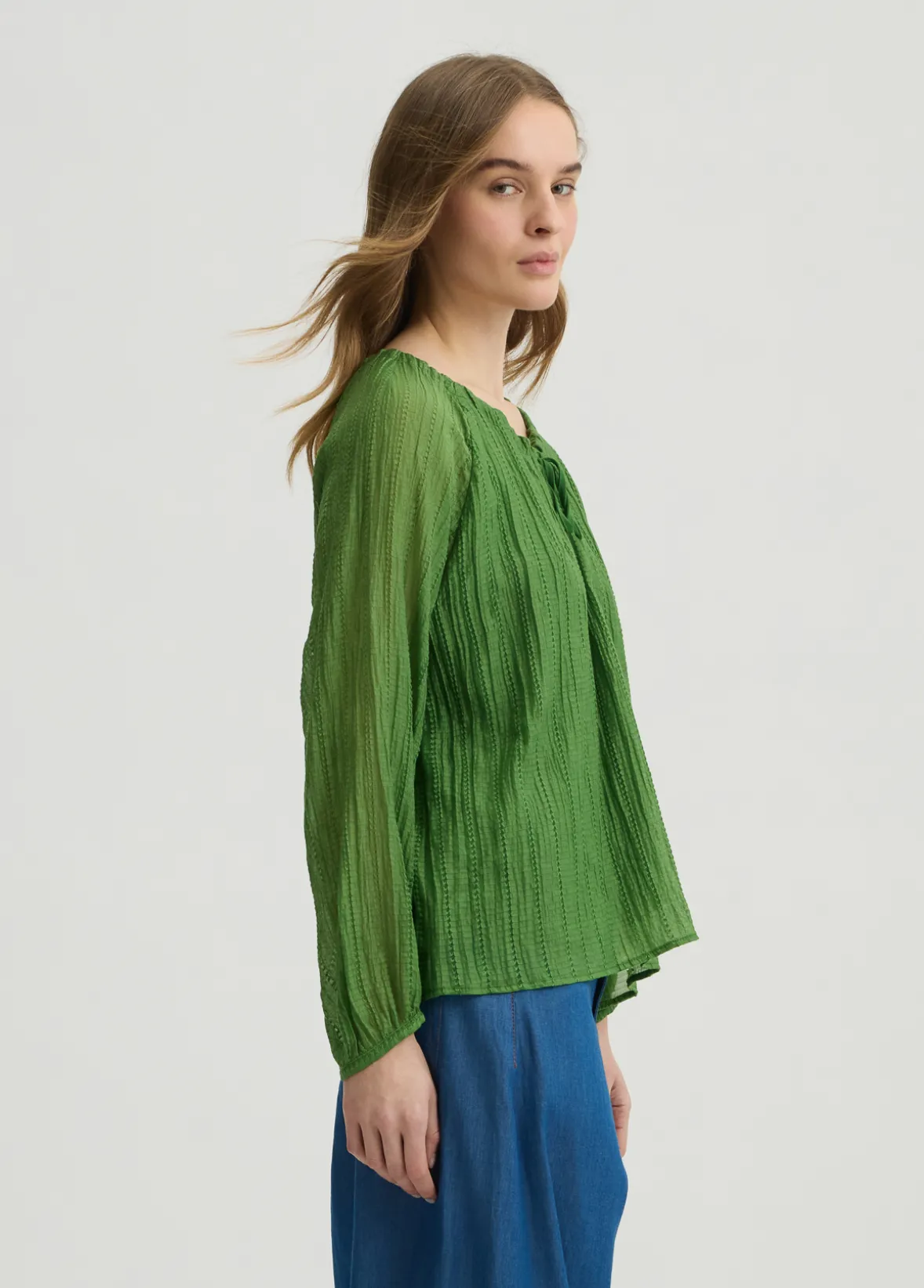 Blusa con laccetti