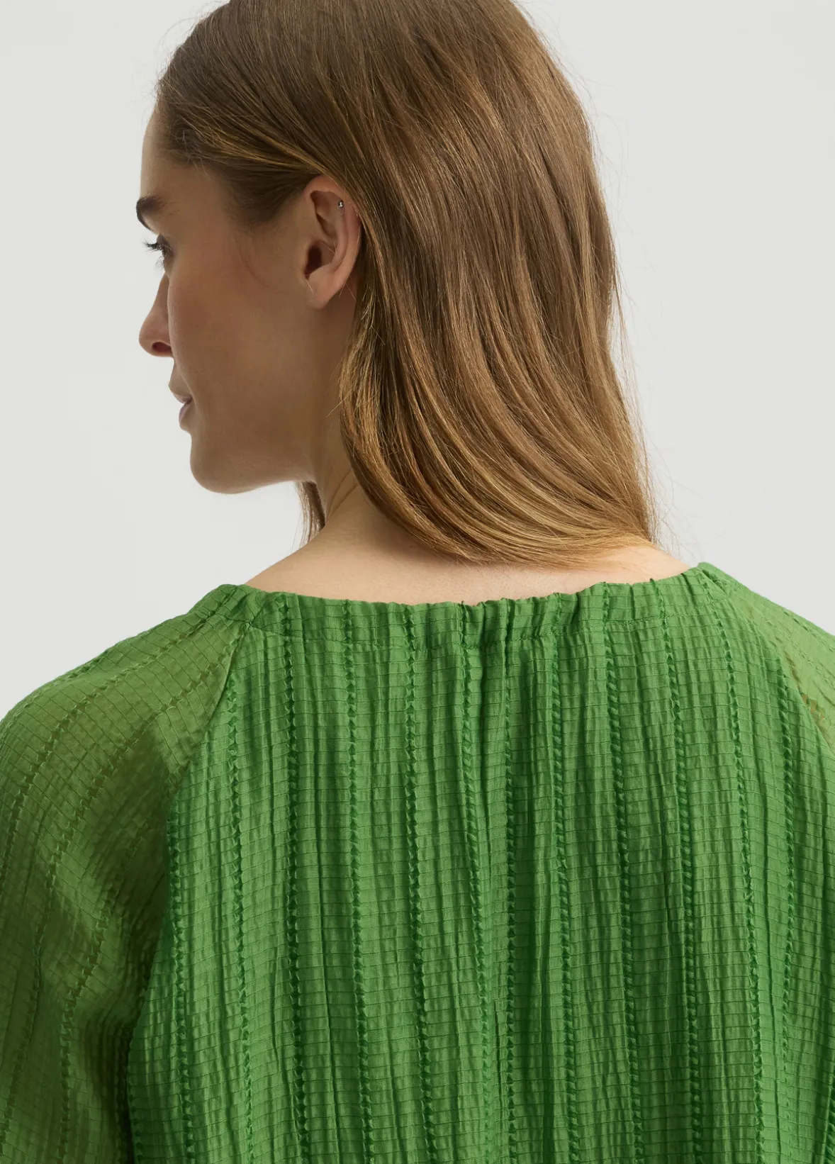 Blusa con laccetti