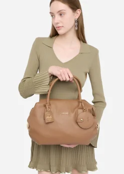 Borsa grande con charm