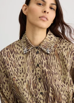 Camicia animalier con ricami gioiello
