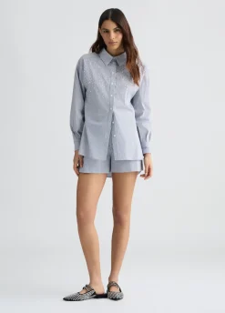 Camicia con applicazioni