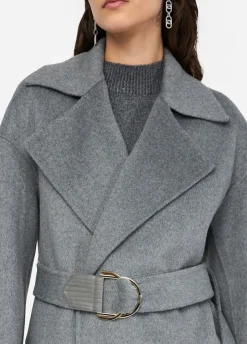 Cappotto in lana con cintura