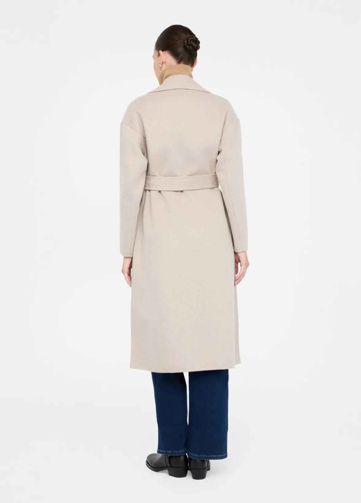 Cappotto in lana con cintura