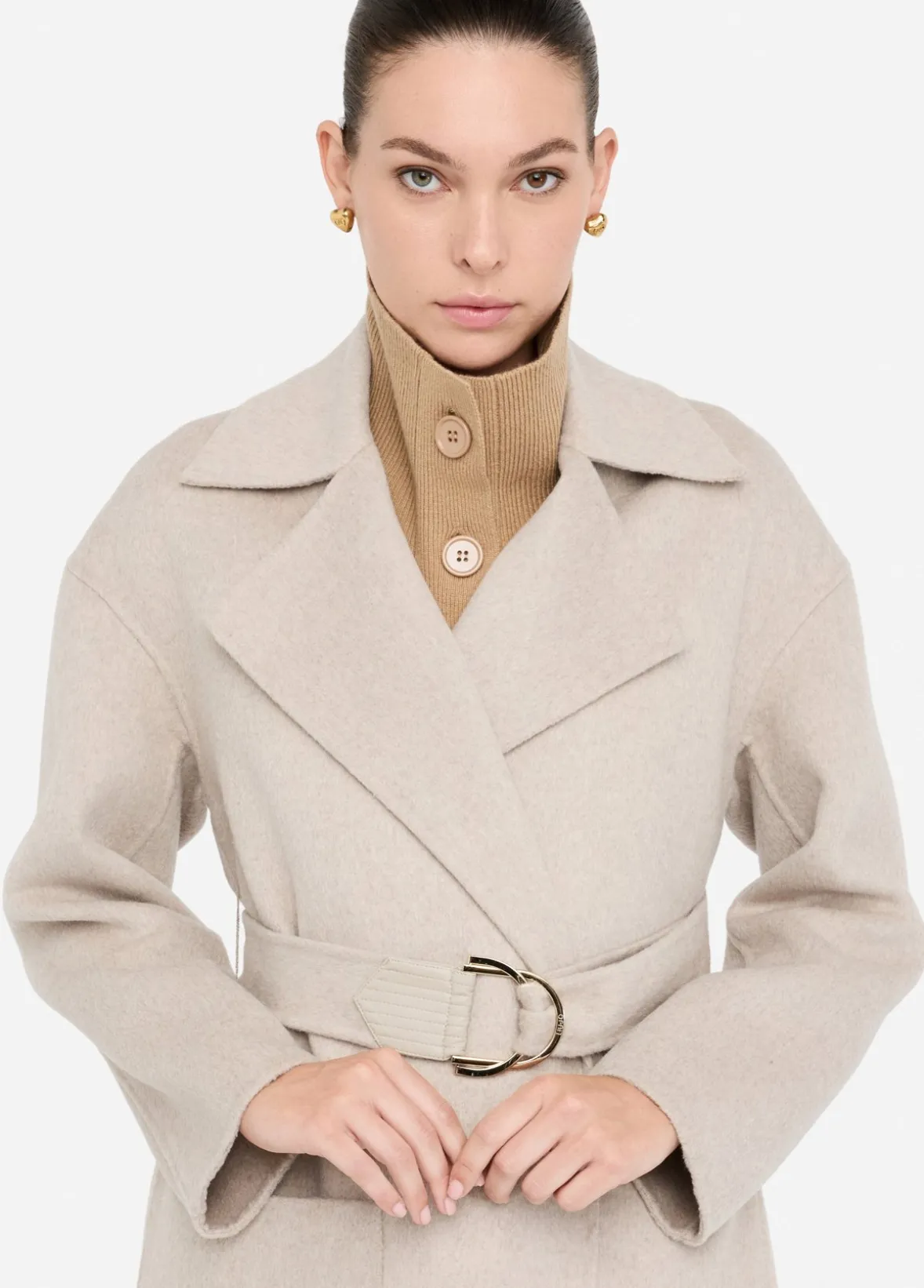 Cappotto in lana con cintura
