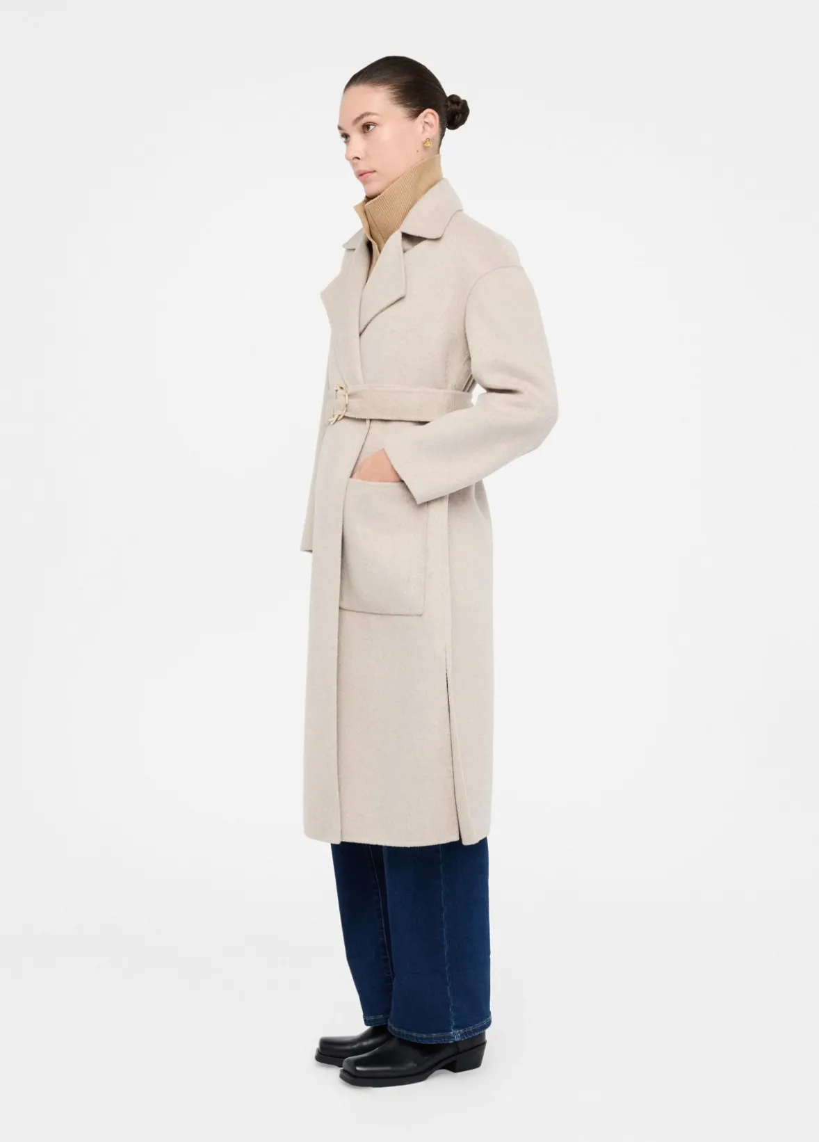 Cappotto in lana con cintura