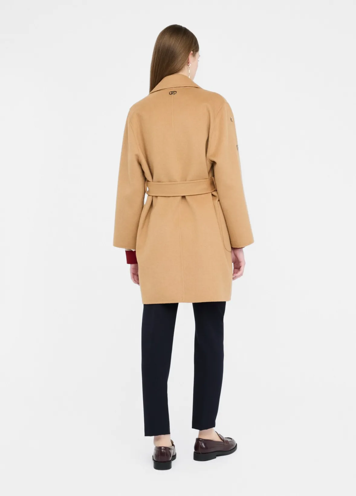 Cappotto in lana con ricami gioiello