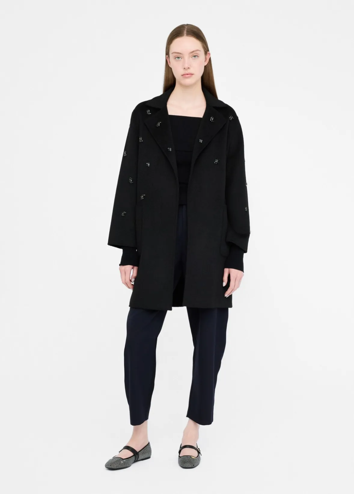 Cappotto in lana con ricami gioiello