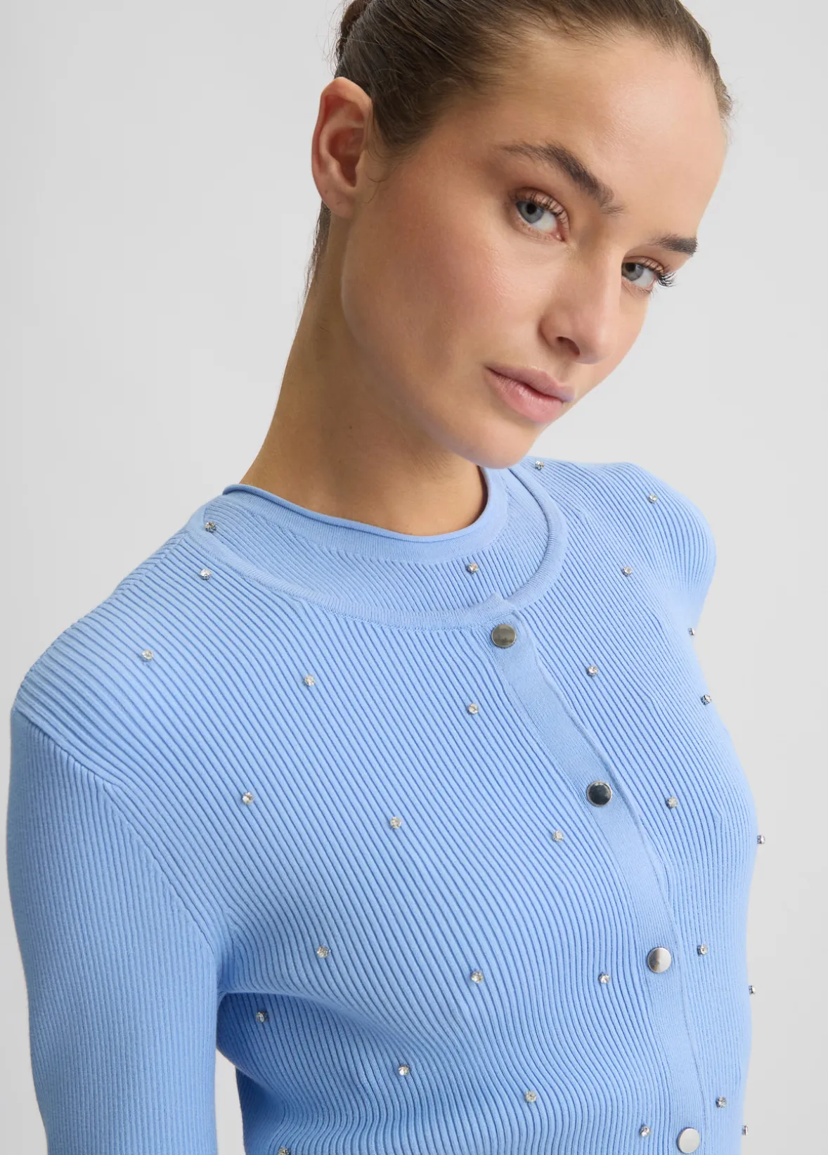 Cardigan con pietre gioiello