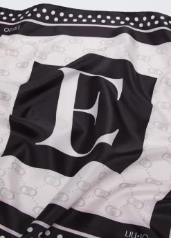 Foulard con lettera