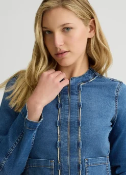 Giacca di jeans con catena gioiello