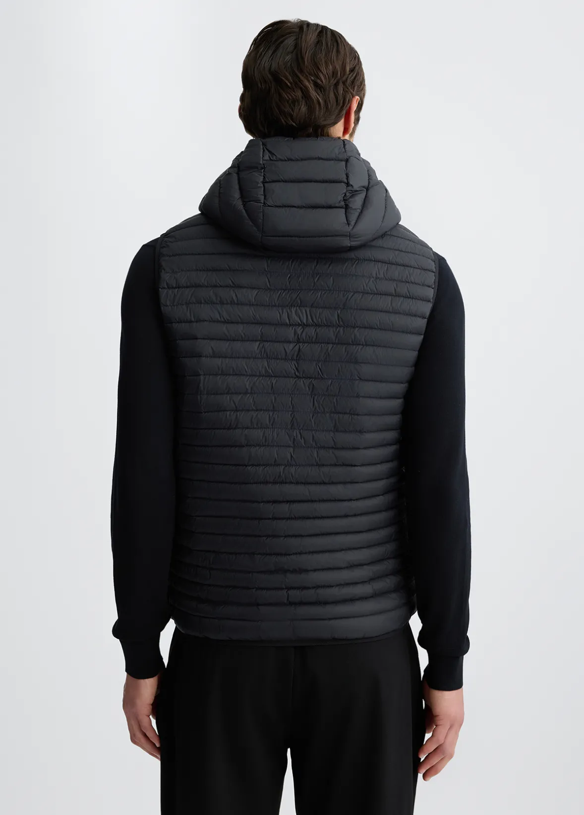 Gilet con cappuccio removibile