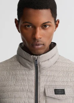 Gilet con cappuccio removibile