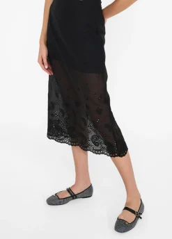 Gonna in organza con ricami