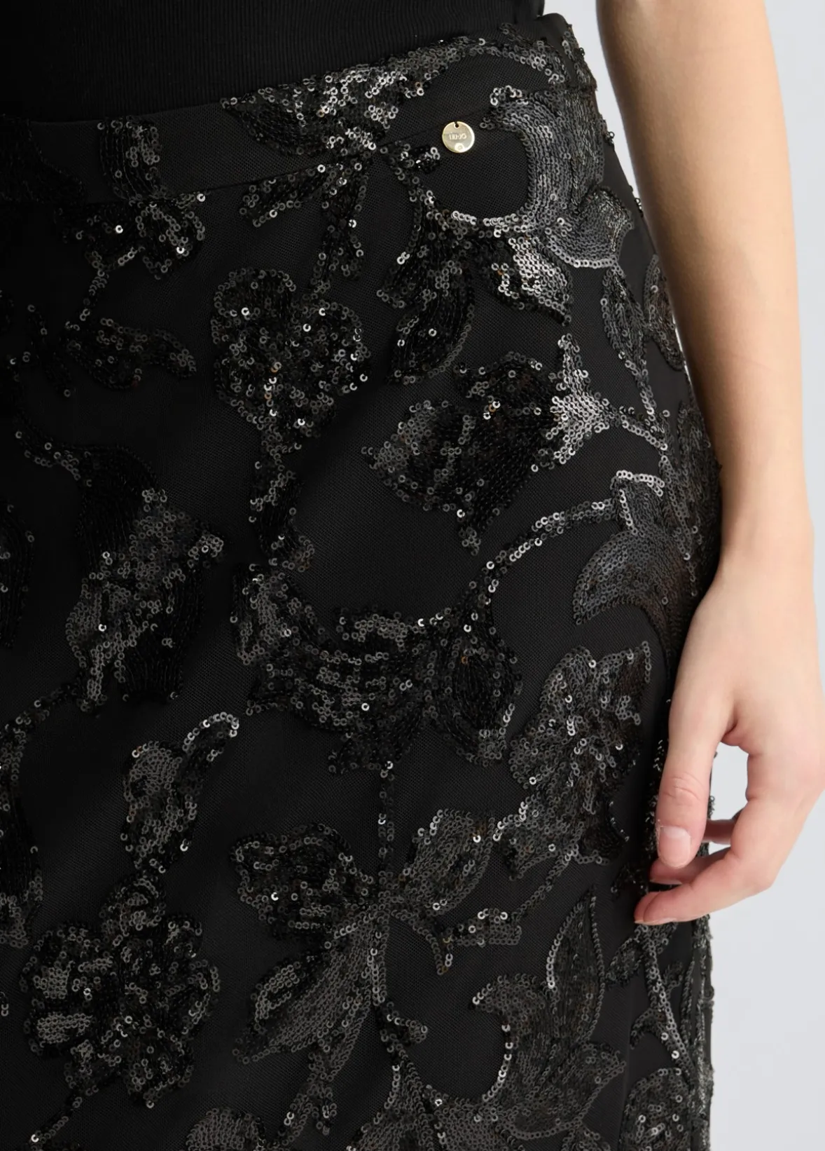 Gonna longuette in tulle ricamato