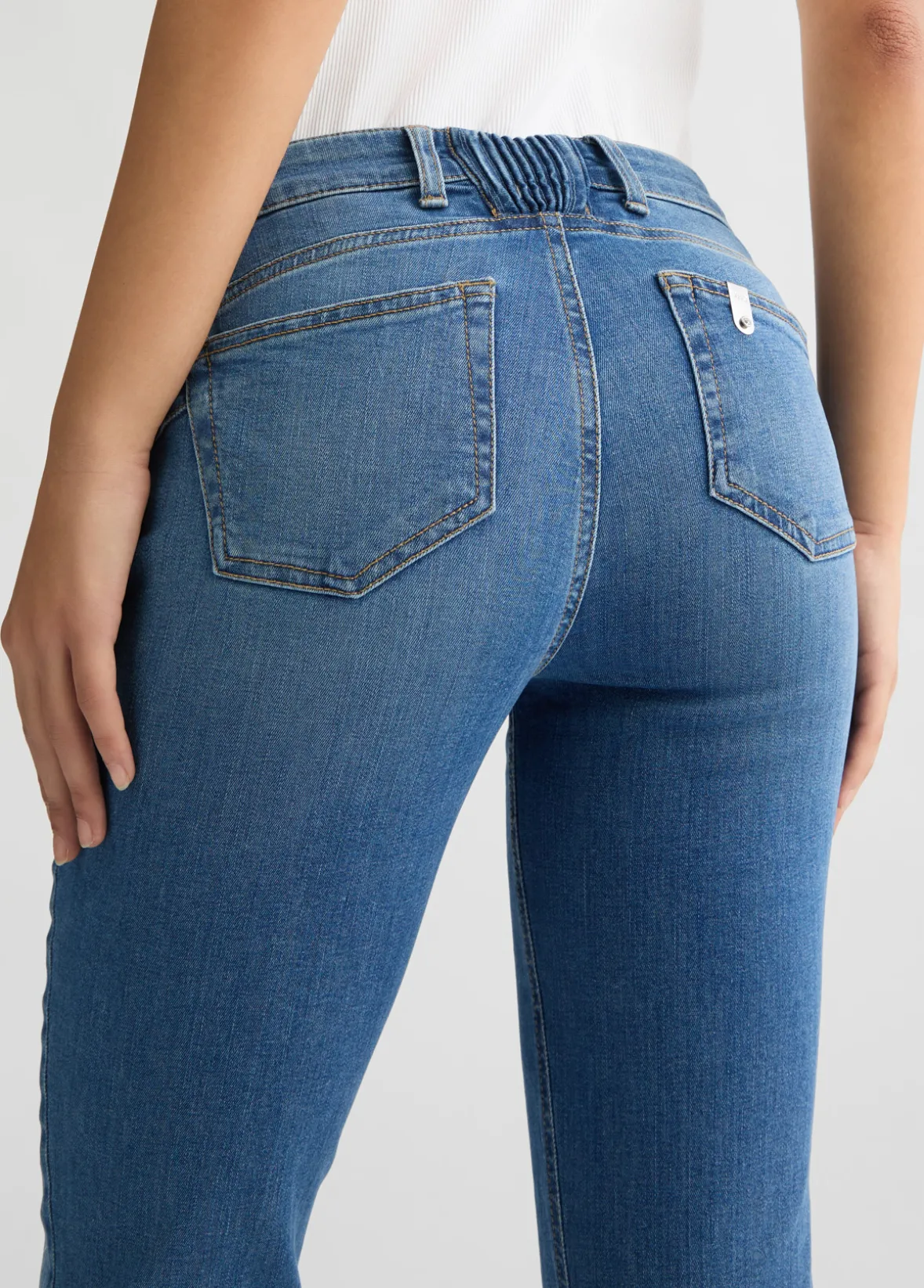 Jeans a zampa