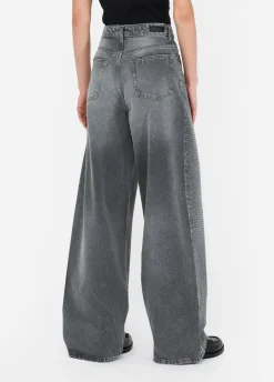 Jeans baggy con borchie