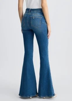 Jeans bootcut con cintura