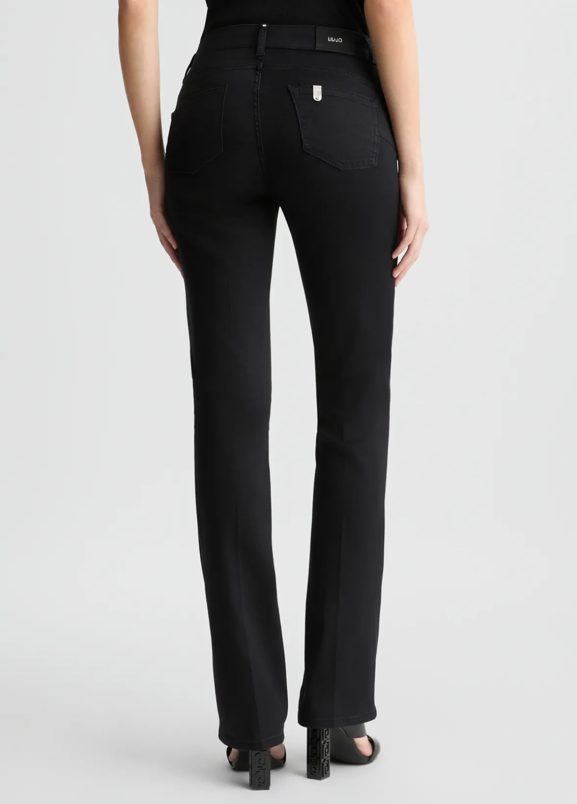 Jeans bootcut con strass
