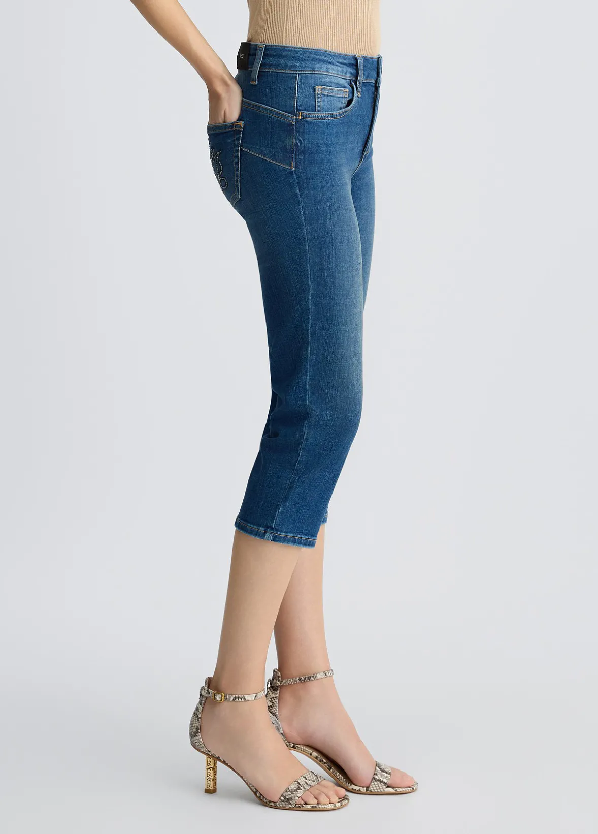 Jeans Capri con strass