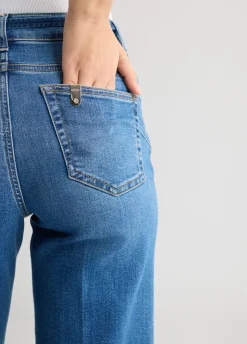 Jeans cropped con risvolto