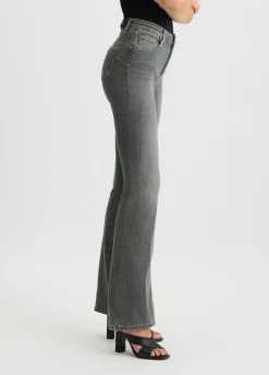 Jeans flare a vita alta