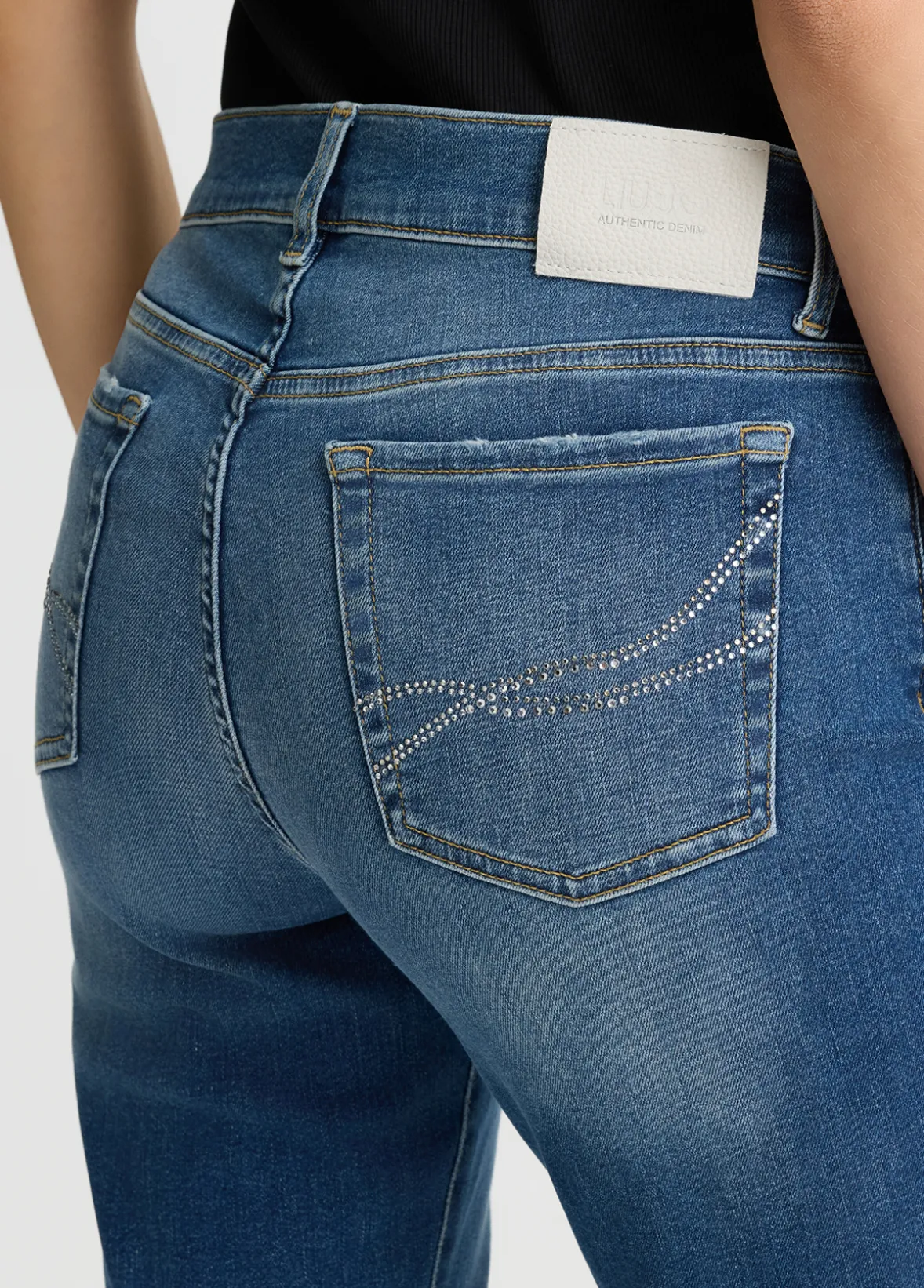 Jeans flare a vita alta