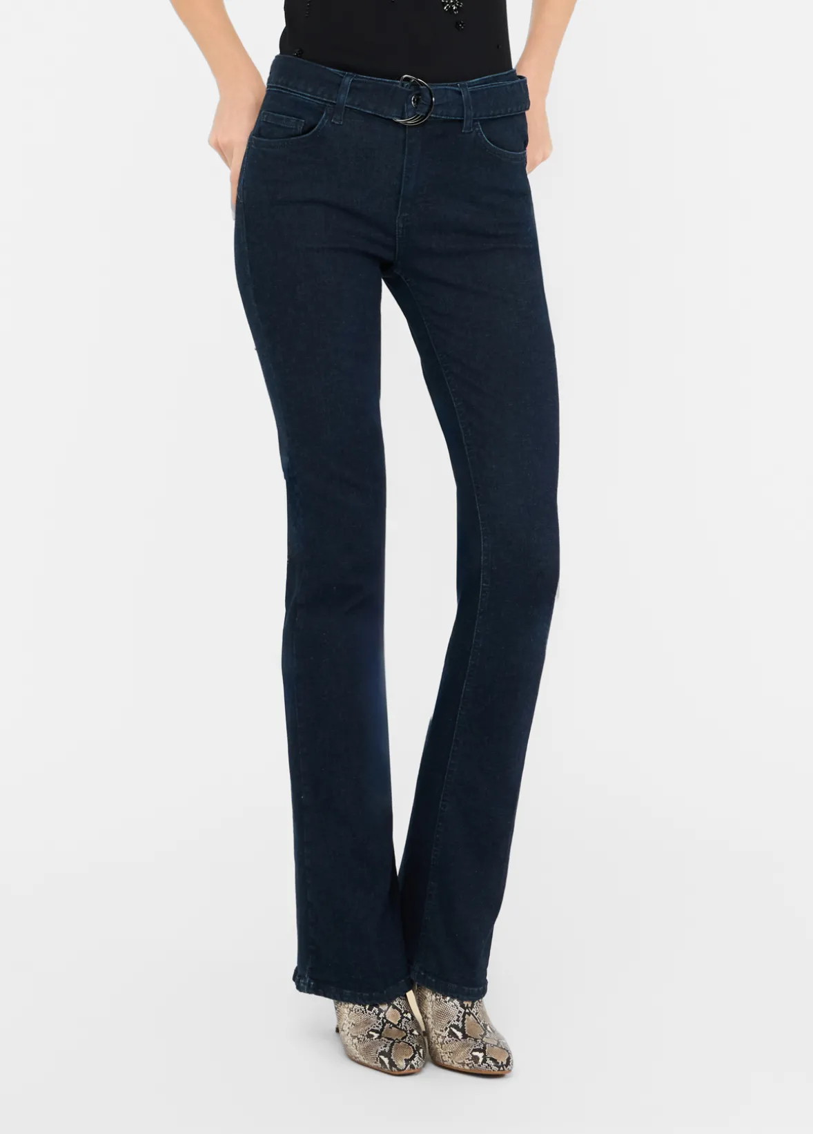 Jeans flare con cintura