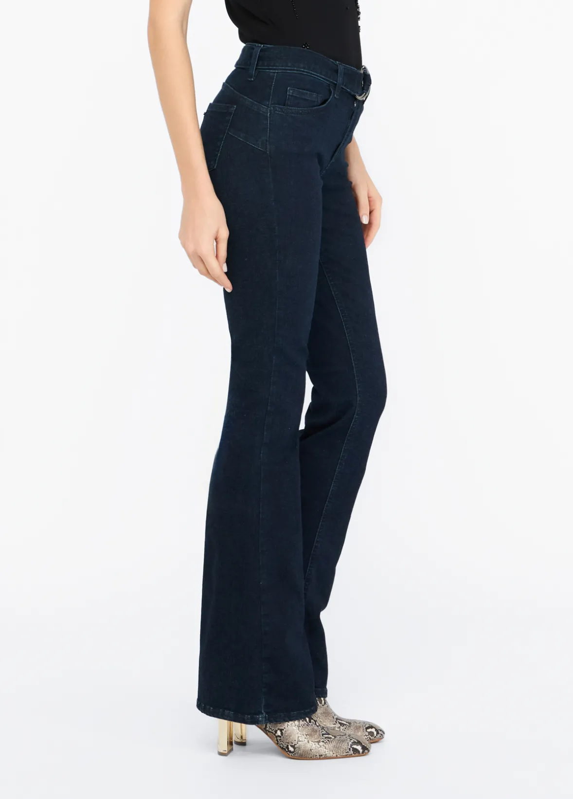 Jeans flare con cintura