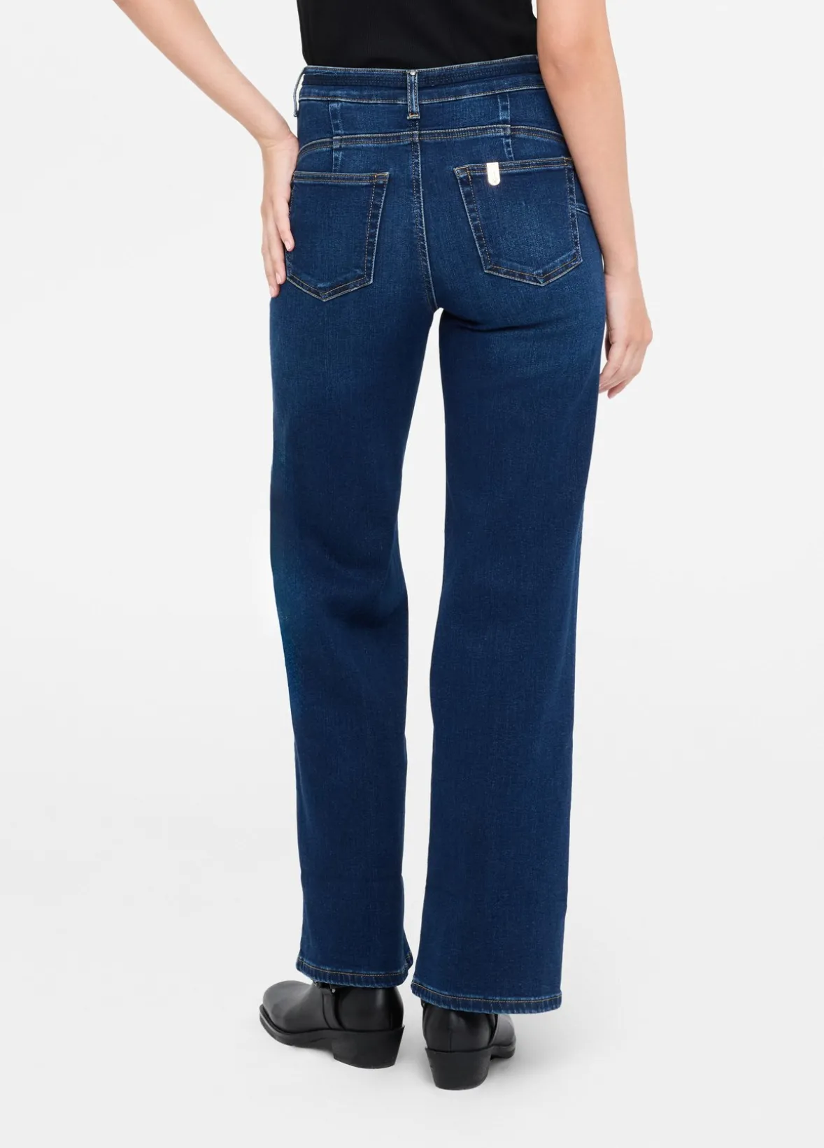 Jeans flare cropped con cintura