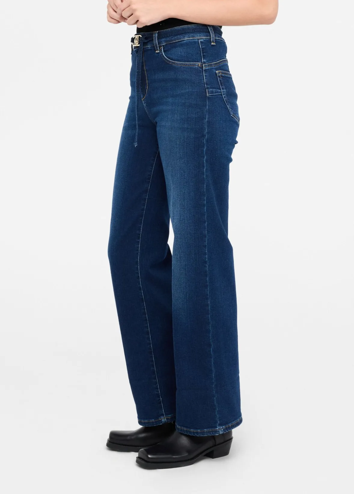 Jeans flare cropped con cintura