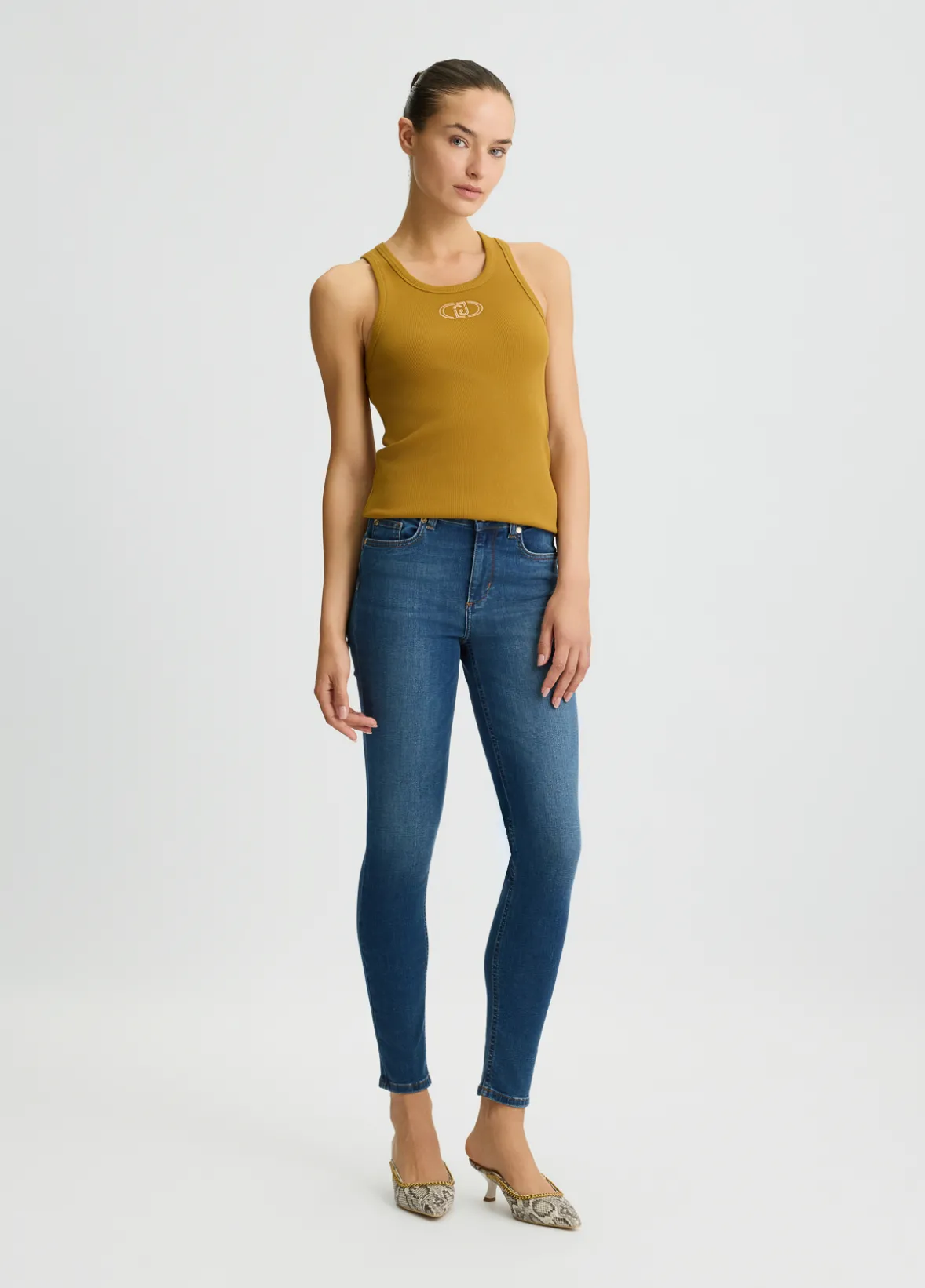 Jeans skinny a vita alta