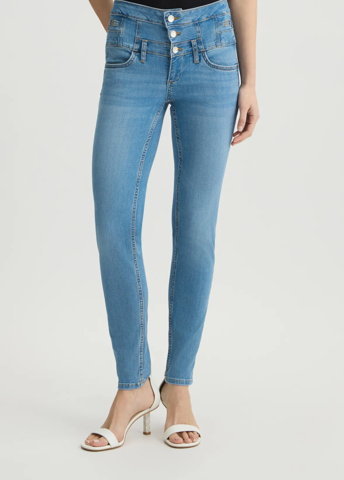 Jeans skinny a vita alta