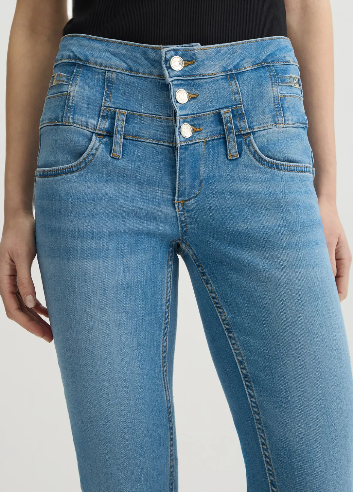 Jeans skinny a vita alta