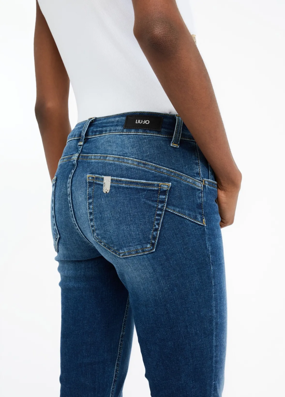 Jeans skinny con risvolto