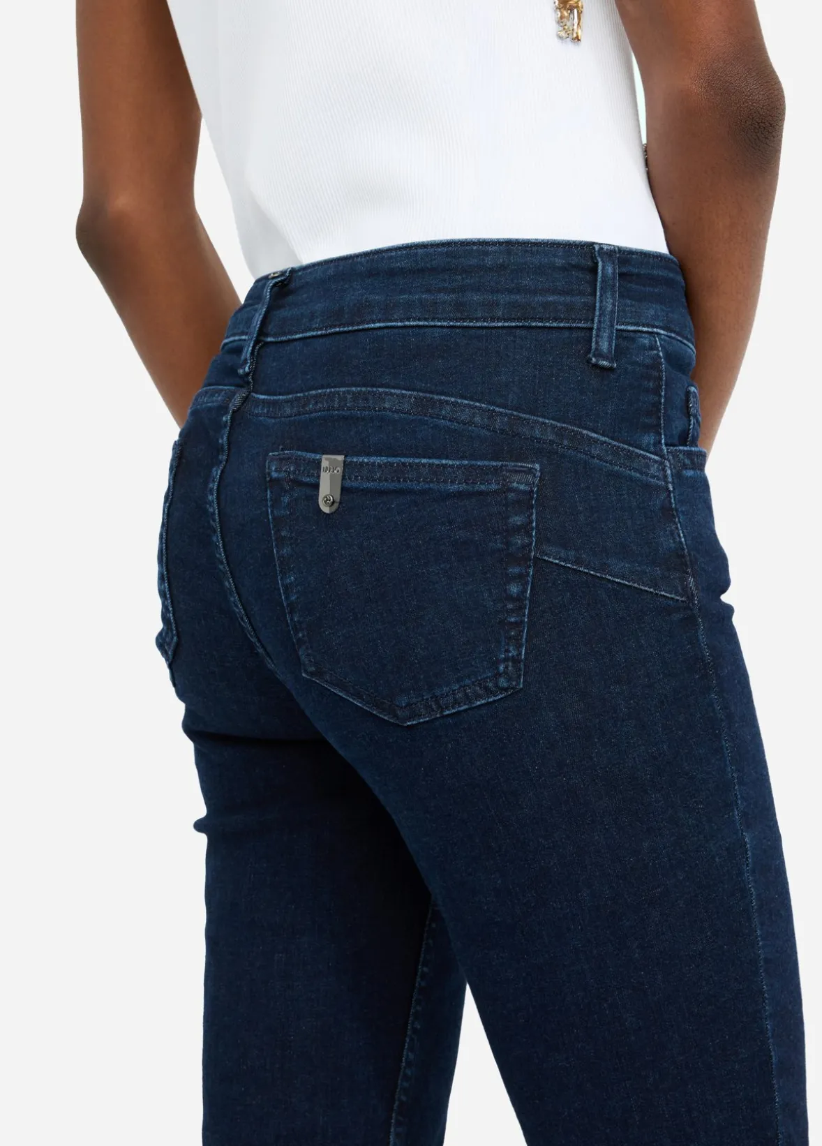 Jeans skinny con risvolto