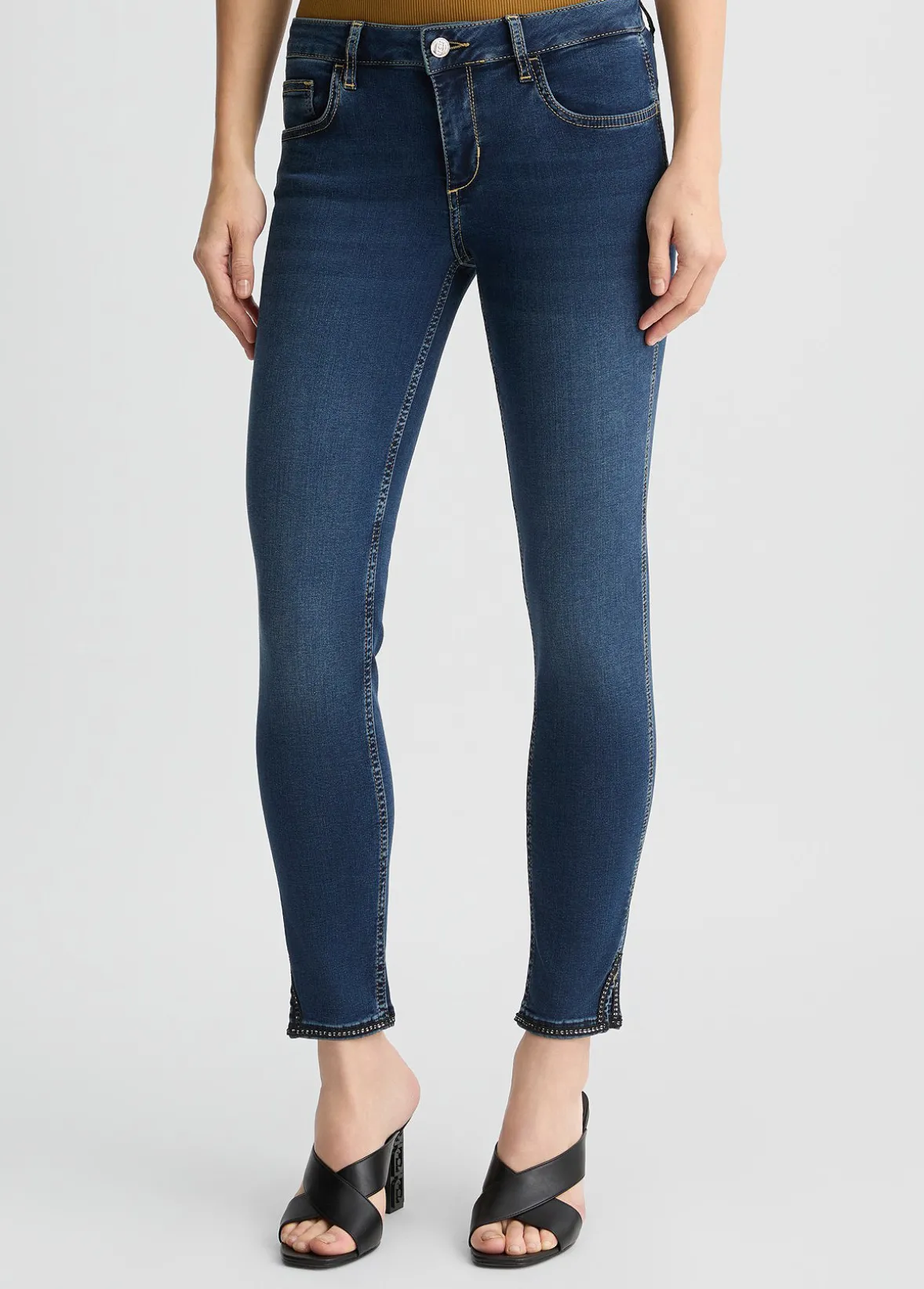 Jeans skinny con spacchetto