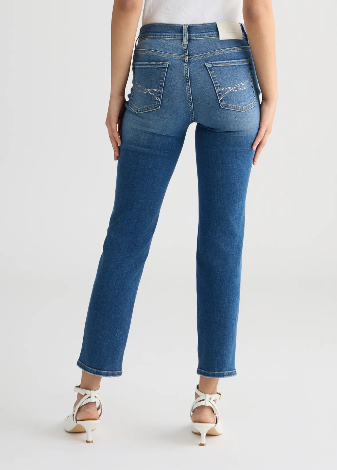 Jeans slim fit con strass