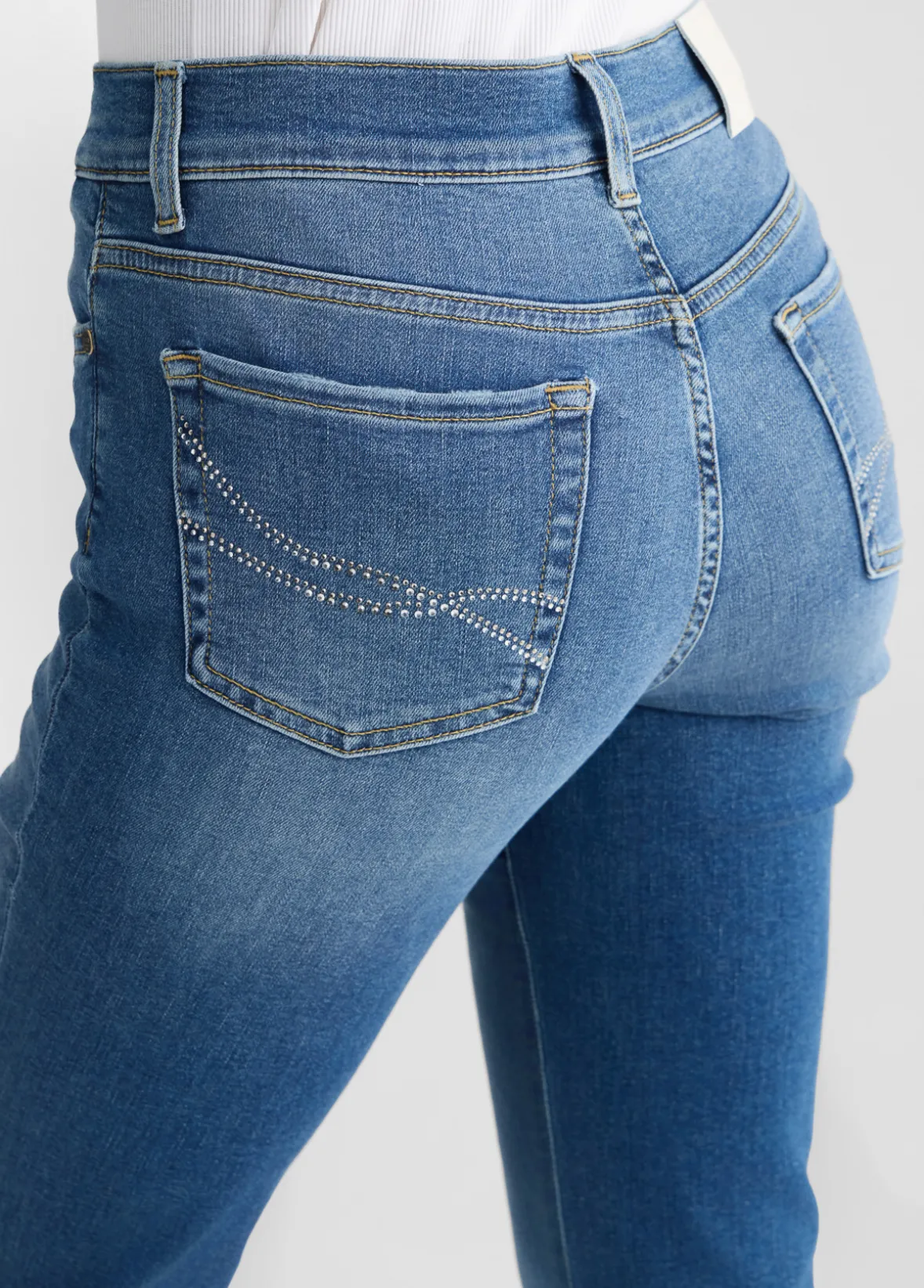 Jeans slim fit con strass