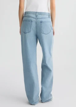 Jeans straight con charm gioiello