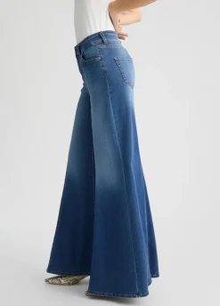 Jeans super flare a vita alta