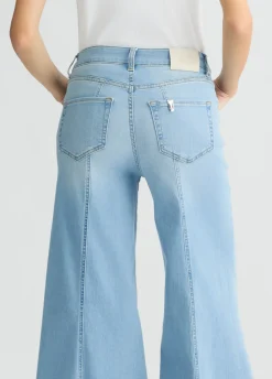 Jeans super flare a vita alta