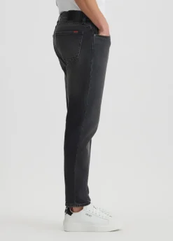 Jeans tapered fit