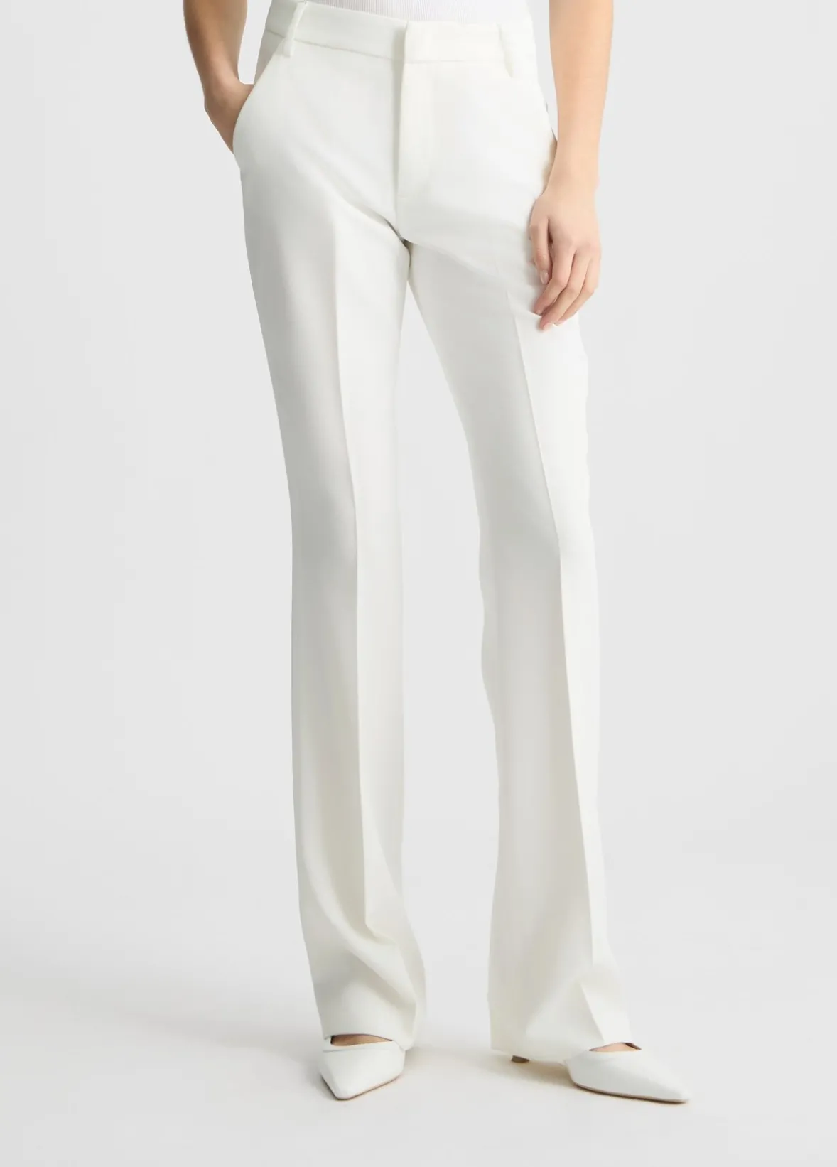 Pantaloni a vita alta