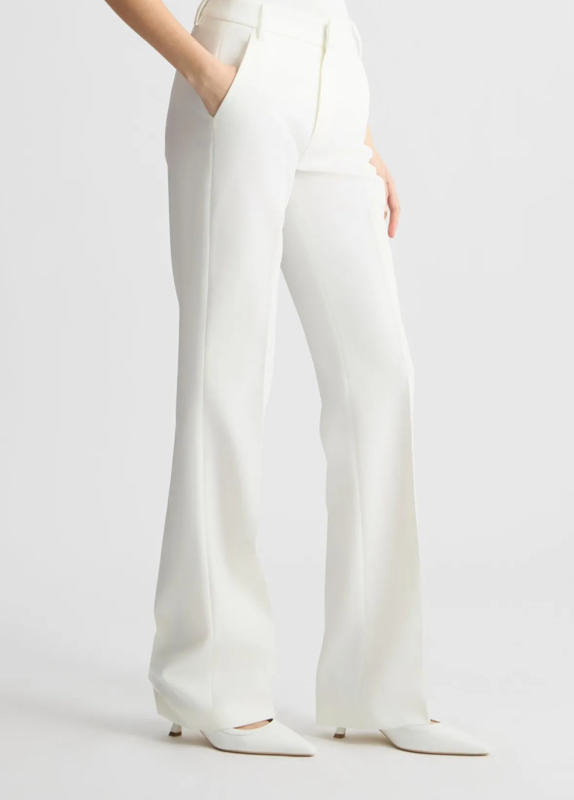 Pantaloni a vita alta