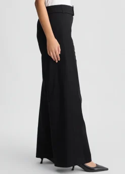 Pantaloni ampi con cintura